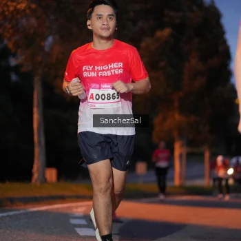 Runner Photo 1815035