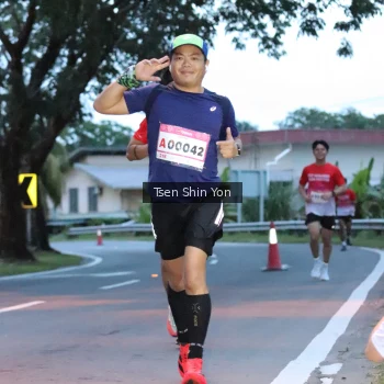 Runner Photo 1815048