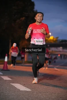 Runner Photo 1815075