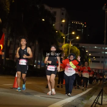 Runner Photo 1815332