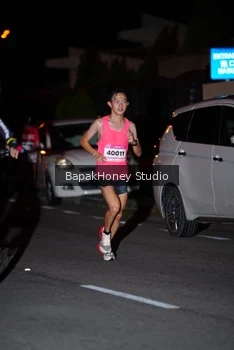 Runner Photo 1815409