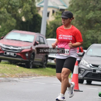 Runner Photo 1815626