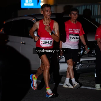 Runner Photo 1815627