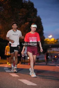 Runner Photo 1815674