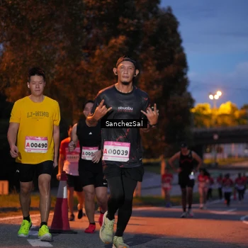 Runner Photo 1815691