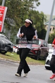 Runner Photo 1815752