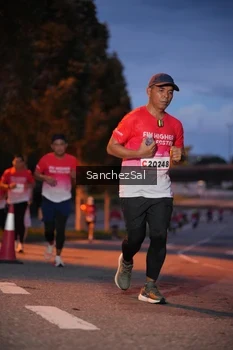Runner Photo 1815783