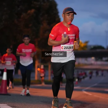 Runner Photo 1815787