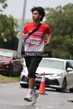 Runner Photo 1815809