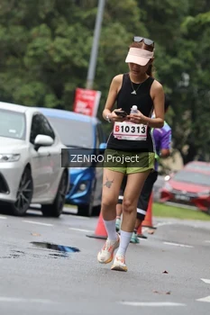 Runner Photo 1815821