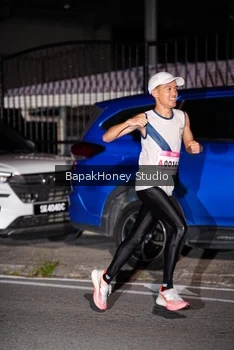 Runner Photo 1815843