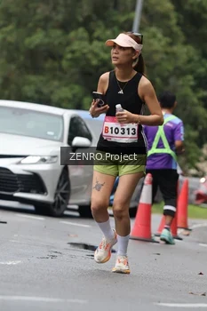 Runner Photo 1815851