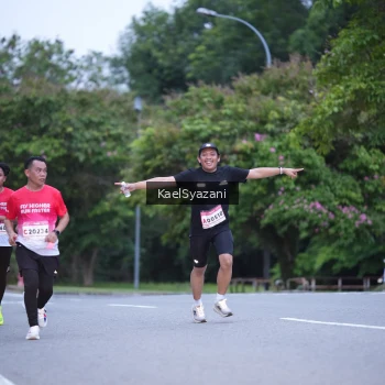 Runner Photo 1815868