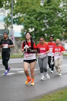 Runner Photo 1815872