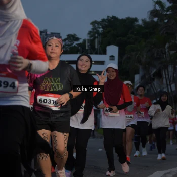 Runner Photo 1815881