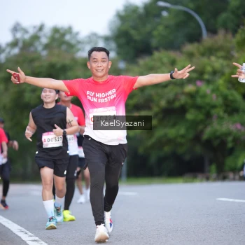 Runner Photo 1815887