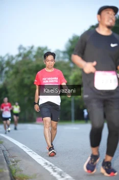 Runner Photo 1815941