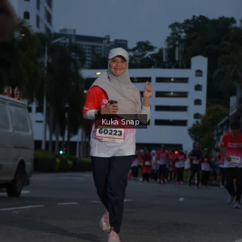 Runner Photo 1815992