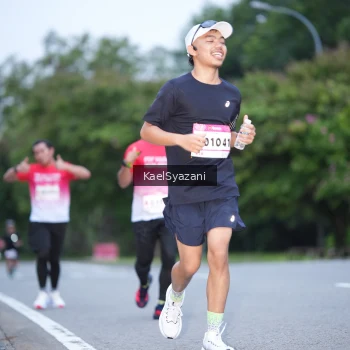 Runner Photo 1815994