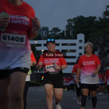 Runner Photo 1816052