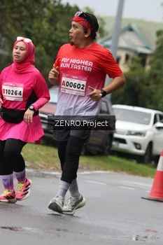 Runner Photo 1816068