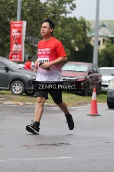 Runner Photo 1816175