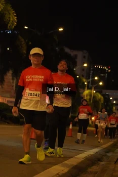Runner Photo 1816178