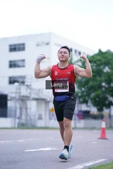 Runner Photo 1816179