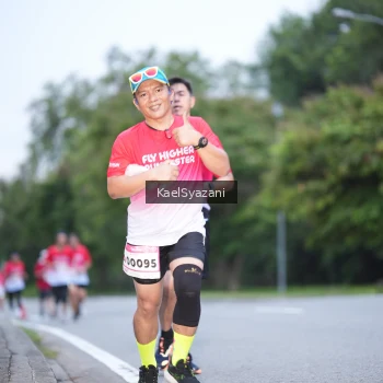 Runner Photo 1816271