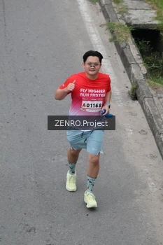 Runner Photo 1816616