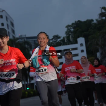 Runner Photo 1816626