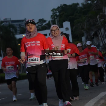 Runner Photo 1816628