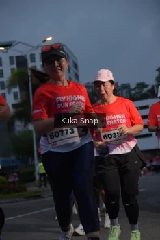 Runner Photo 1816689