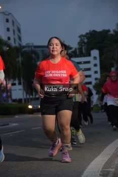 Runner Photo 1816749