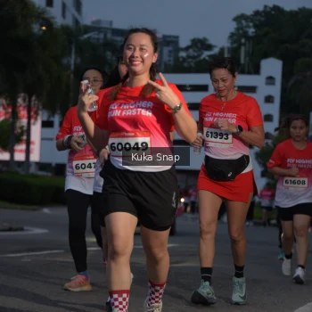 Runner Photo 1816796