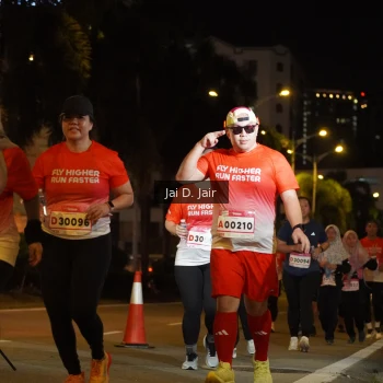 Runner Photo 1816970