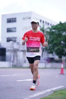 Runner Photo 1817565
