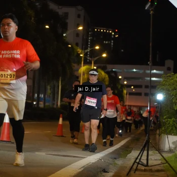 Runner Photo 1817960
