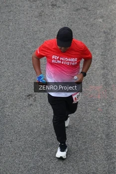 Runner Photo 1818009