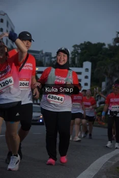 Runner Photo 1818339