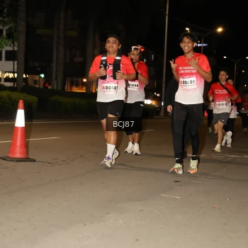 Runner Photo 1818343