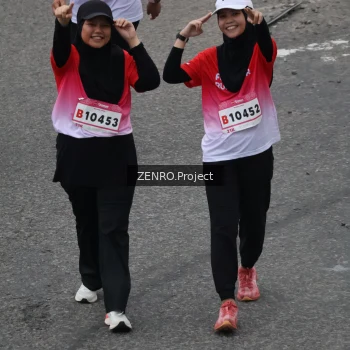 Runner Photo 1818349