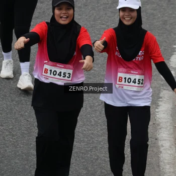Runner Photo 1818400