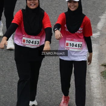 Runner Photo 1818405