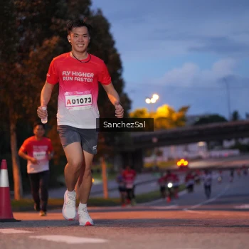 Runner Photo 1820210