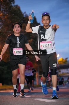 Runner Photo 1822794