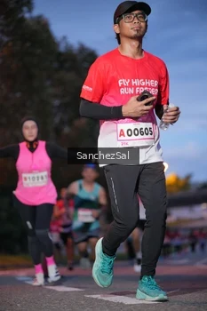 Runner Photo 1822873