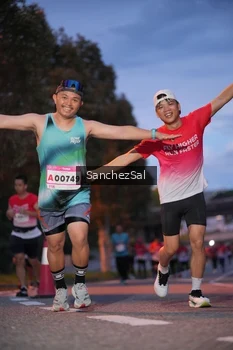 Runner Photo 1822914