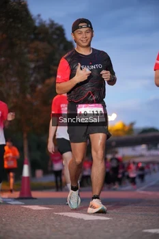 Runner Photo 1823164