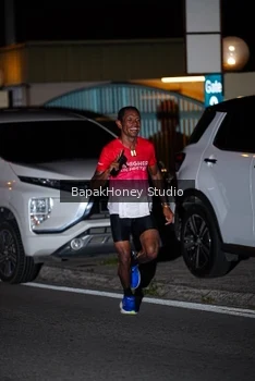 Runner Photo 1823323